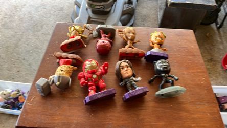 Marvel Avengers Mini Figures Lot of 8