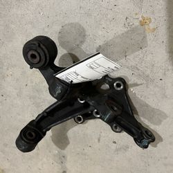 Camry Knuckle