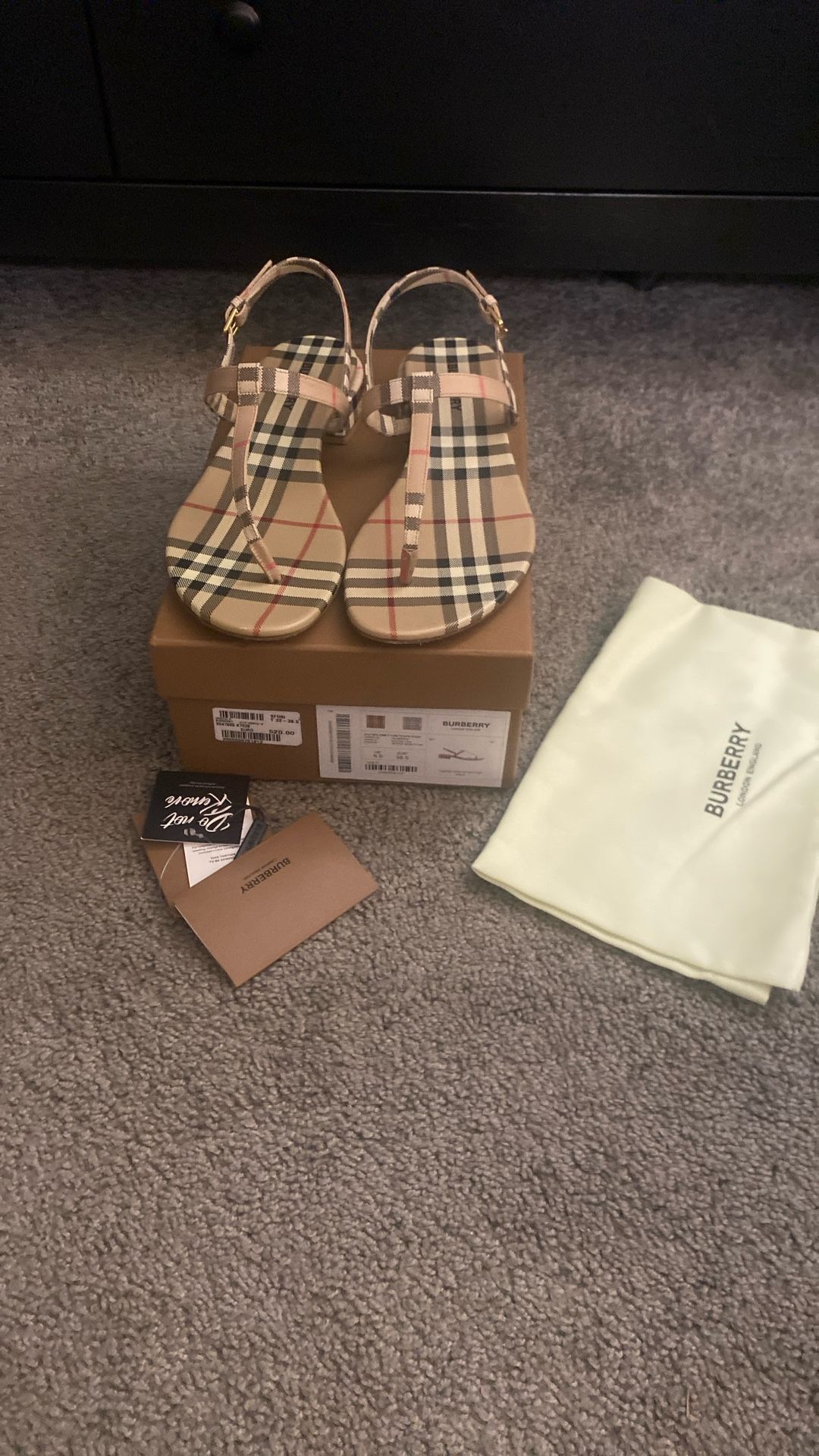 Authentic Women BurBerry Sandals Condition Love Size 38.5 Price $240