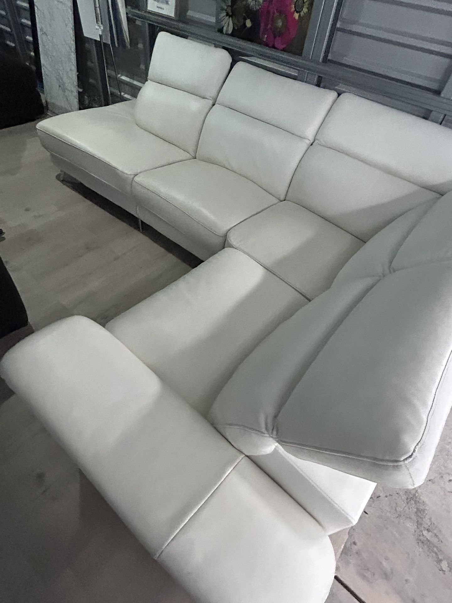 SECTIONAL GENUINE LEATHER RECLINER ELECTRIC WHITE COLOR… Delivery SERVICE AVAILABLE 💥✅🚛