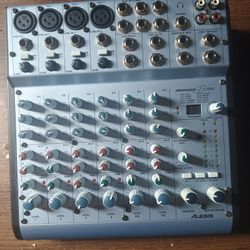 Alesis Multi Mix 8 Usb