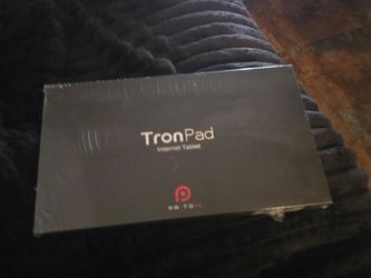 Priton TronPad 1080p 6500mAH Tablet comes with case, keyboard, mouse