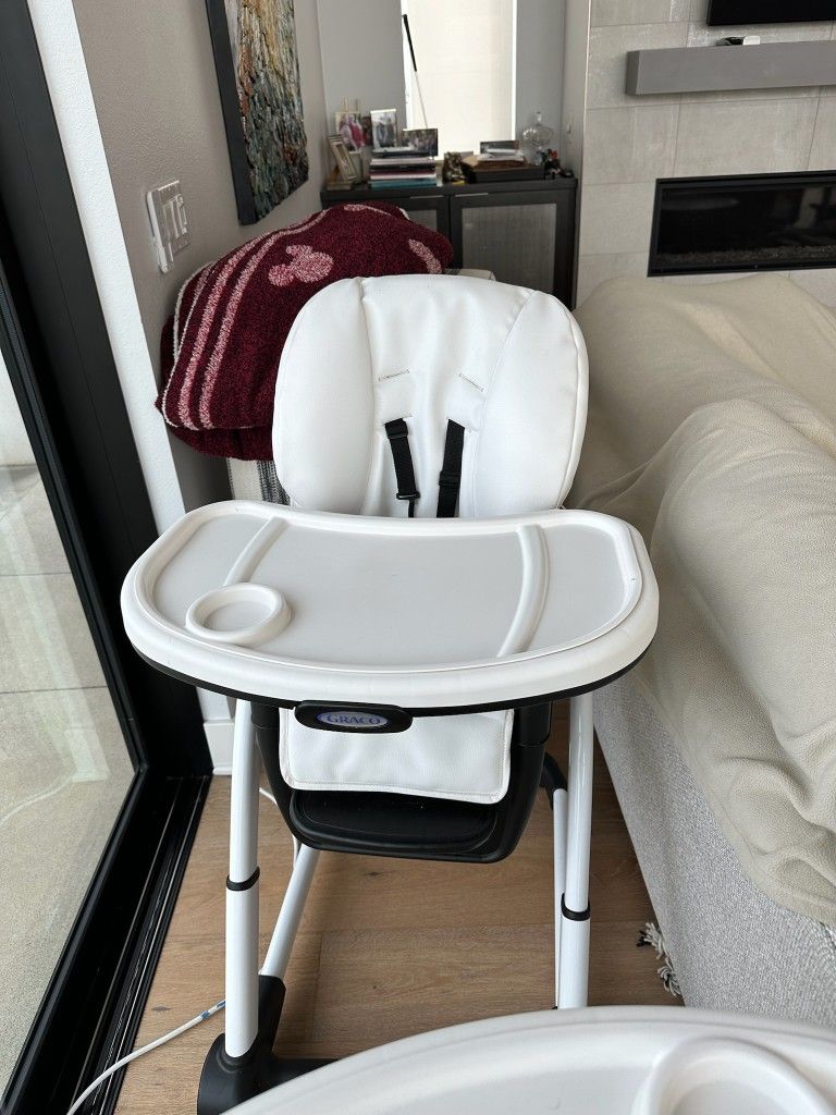 Like New Highchair 