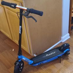 Electric Scooter! Black Label Razor