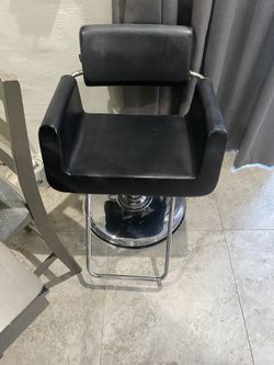 Hair Stylist Chair 