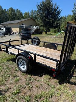 Utility trailer 6’ x 6’ x 10’