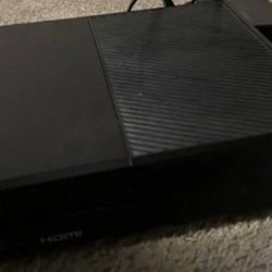 Xbox One With One Game/ One Controller 