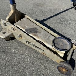 AC Delco Car Jack 