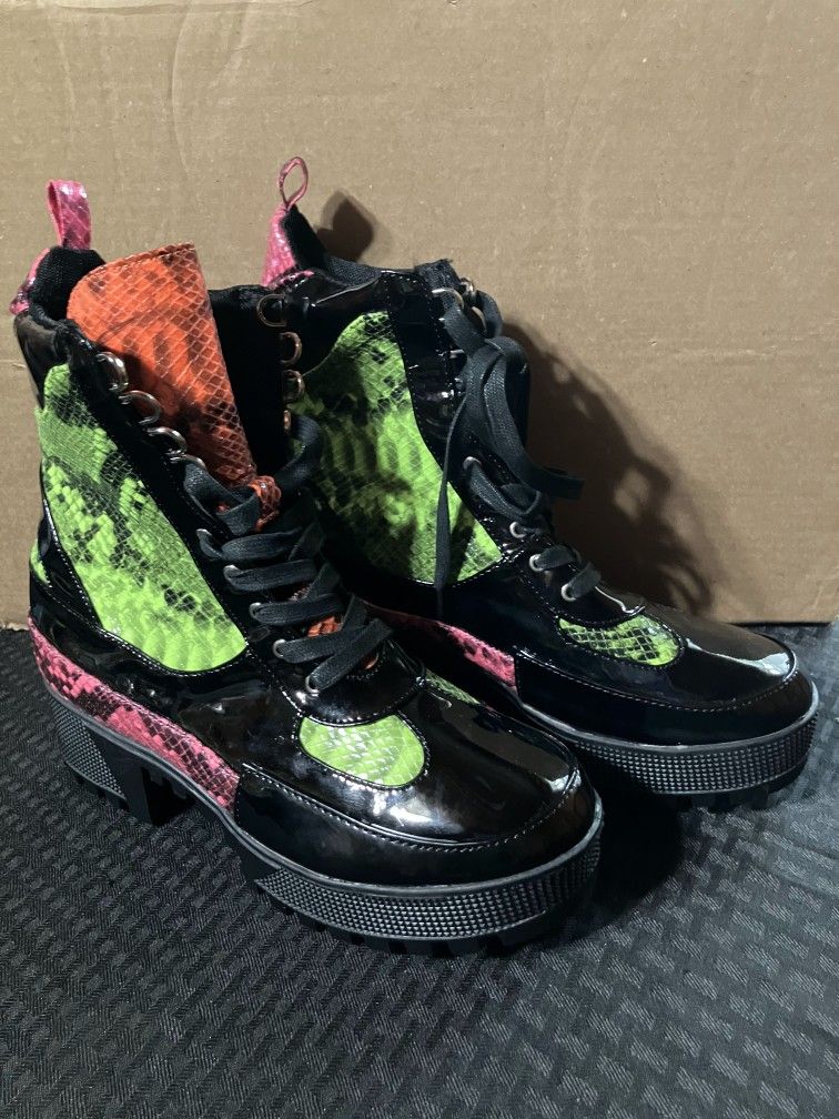 Combat Boots NWOT Cape Robbin Kingpin Size 7.5 M.