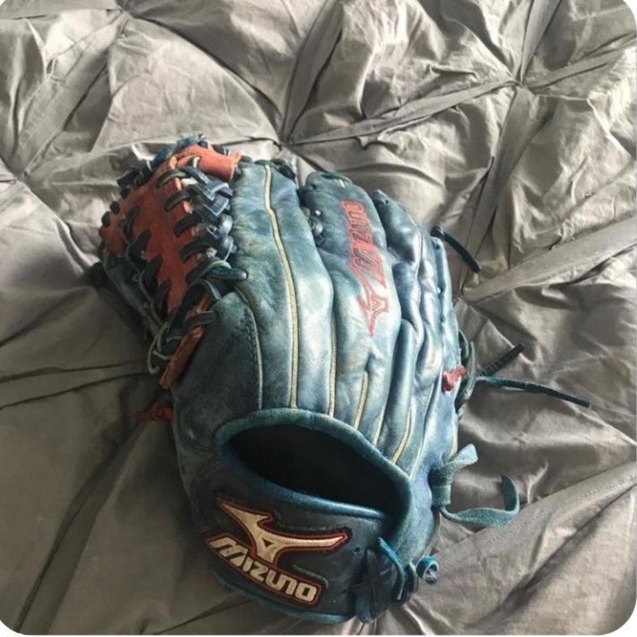 Custom Mizuno Prime 12.75" Left-handed Thrower Outfield glove