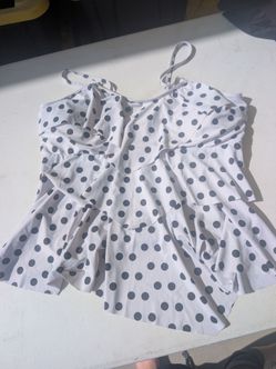 Plus size women's swim top