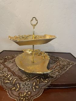 Gold color, fruit plate