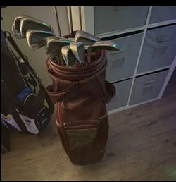 Jack, Nicolas  autograph clubs, with bag