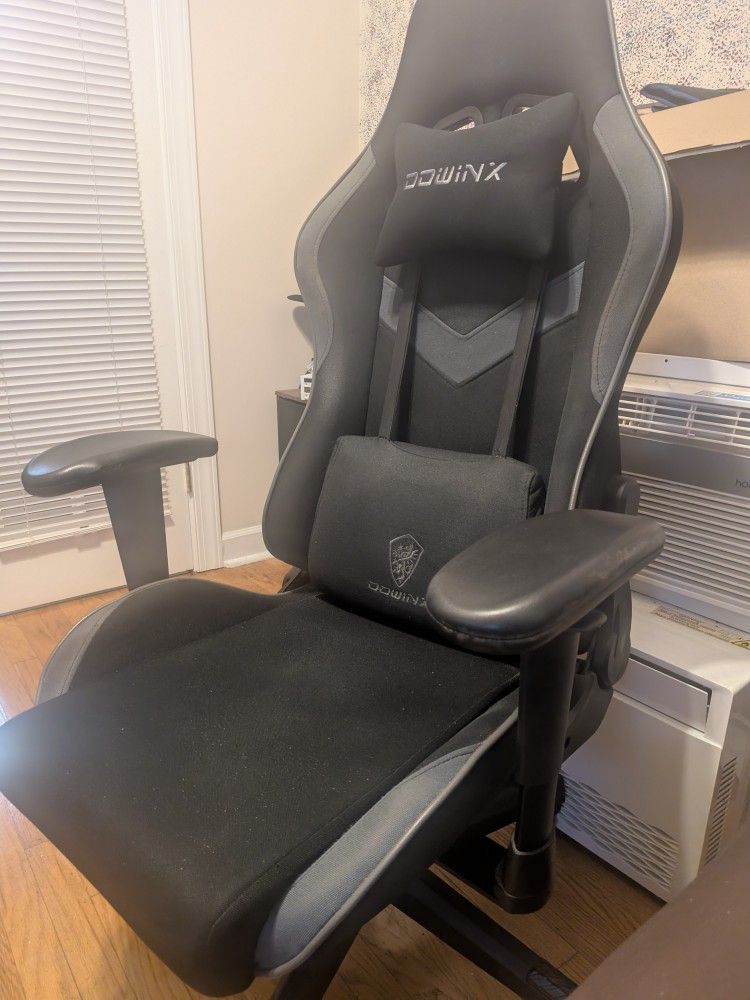 Gaming Chair Dowinx