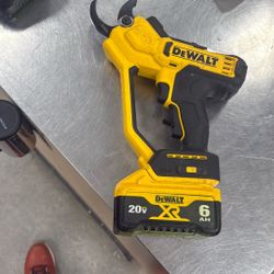 Dewalt Pruner