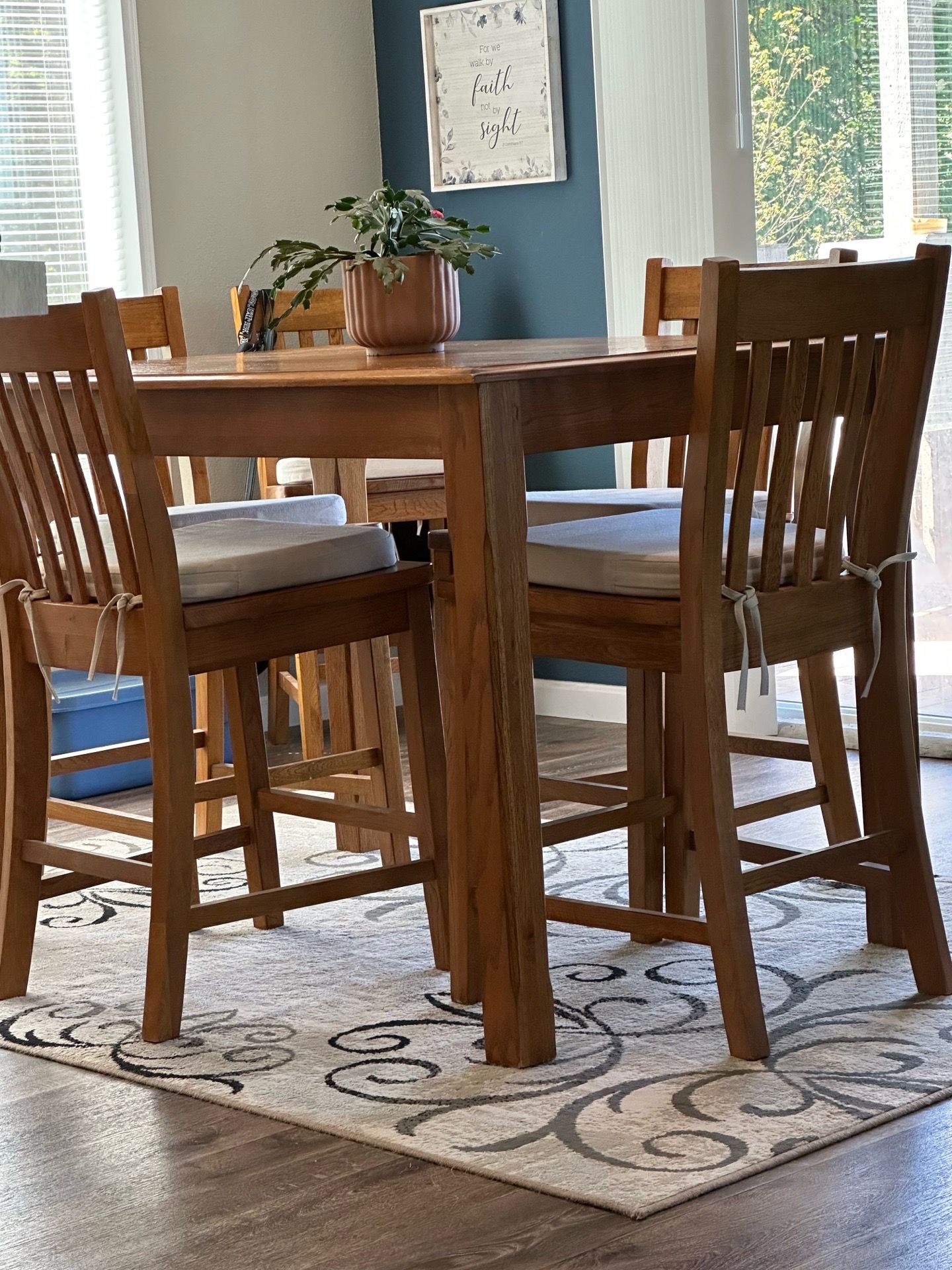Solid Wood Oak Dinning Table