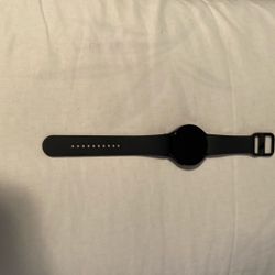 Samsung Galaxy Watch5.  