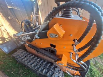 Skid Steer GH380 Running and operated  really good but after 4-5 hour the battery dead and need to e charging or change but Running Great