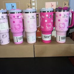 New Hello Kitty Stanley 40oz