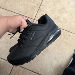 Sketchers Shoes