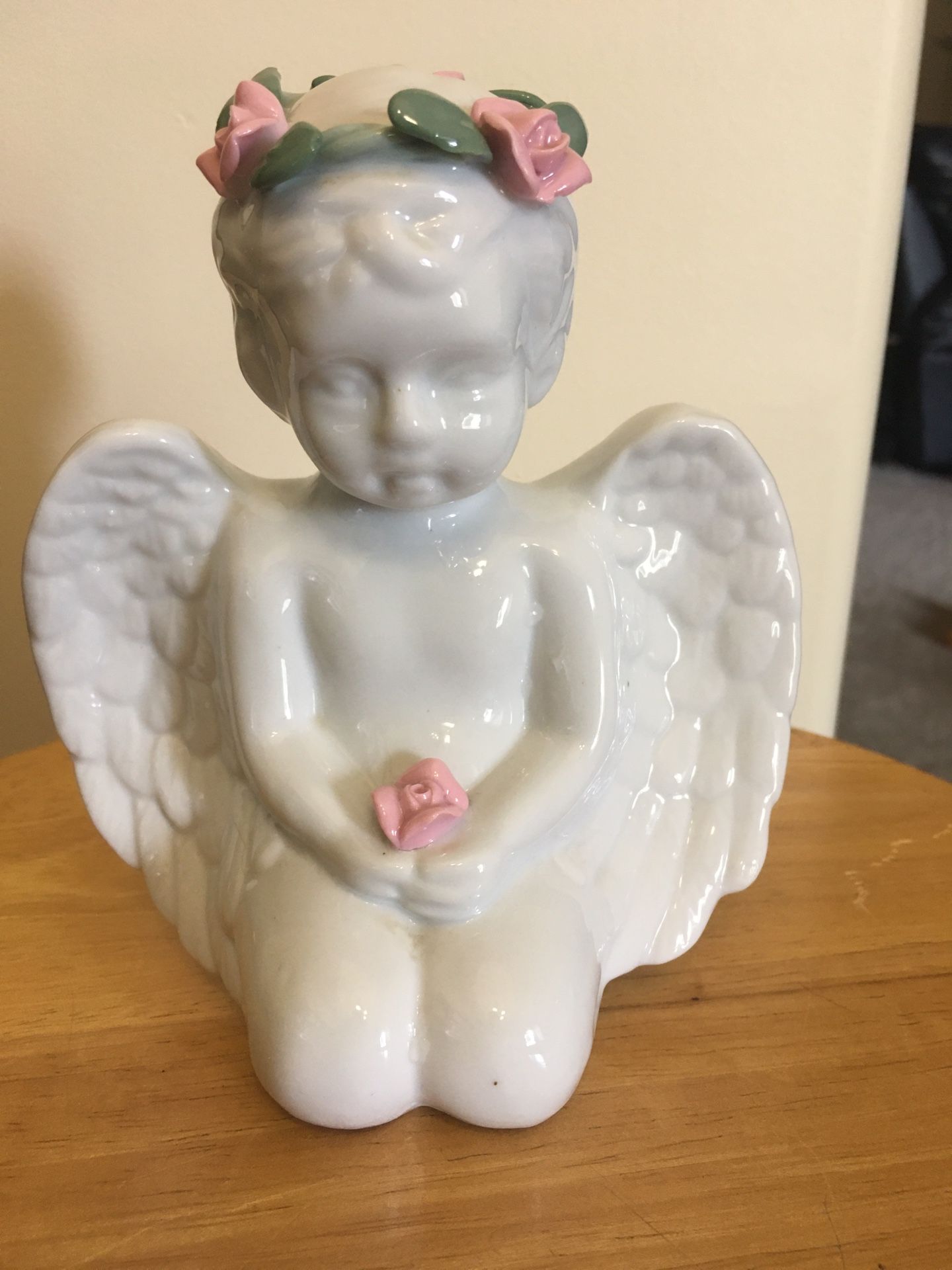 Kneeling Ceramic Angel