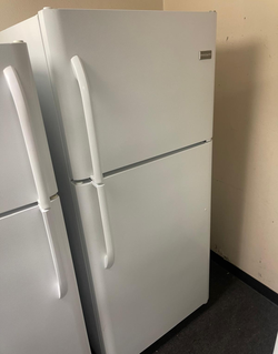 Frigidaire Top Freezer Fridge – White, clean and ready