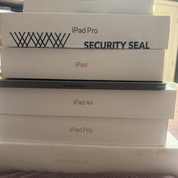 iPads & MacBook