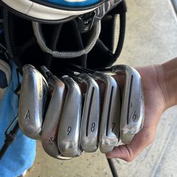 Sim 2 Golf Clubs Golf bag