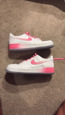 Pink air forces size 10.5