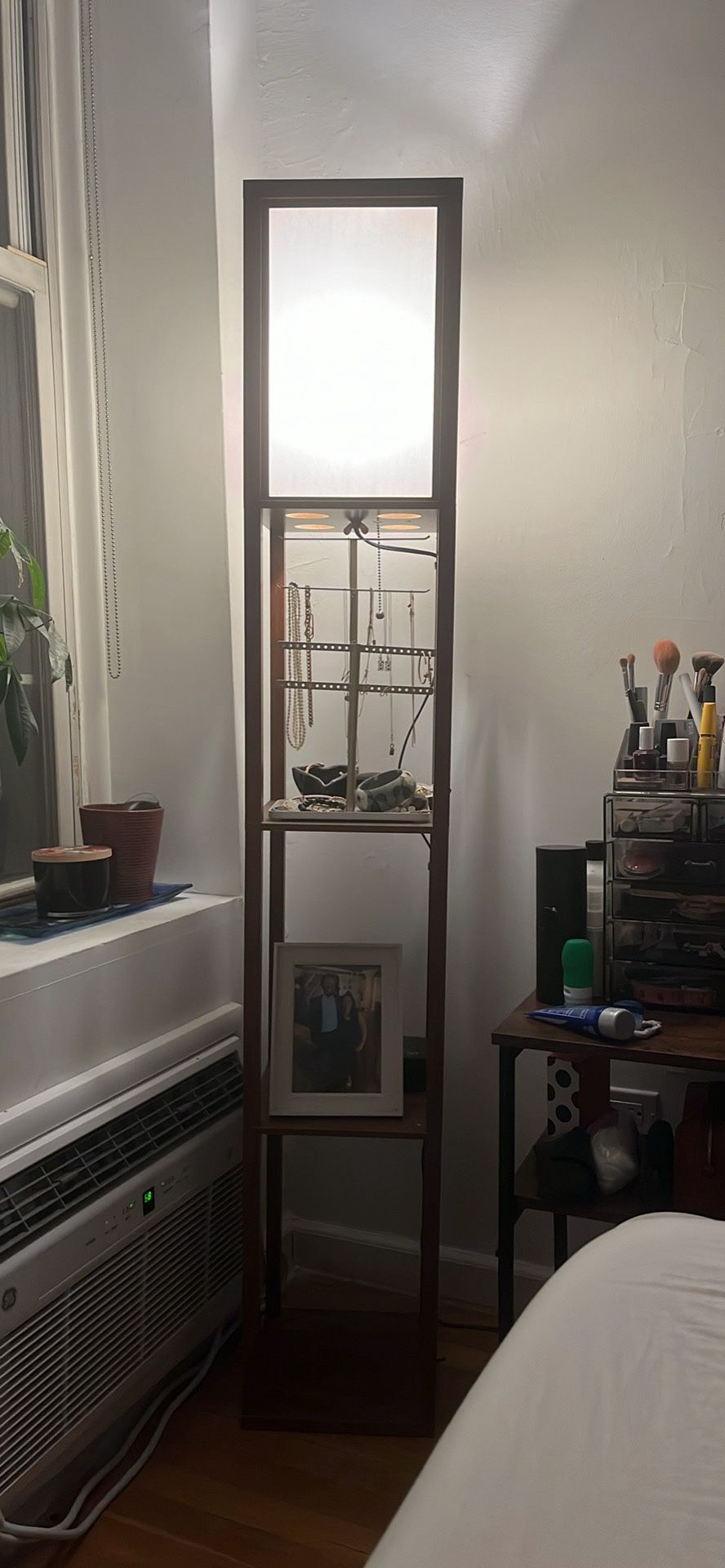 Floor lamp Shelf