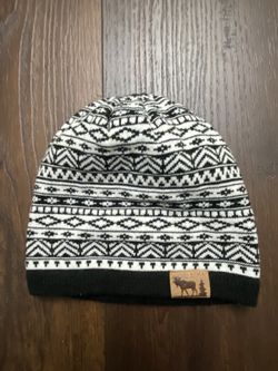 Adult Black Ans White Beanie Hat Alaska #15