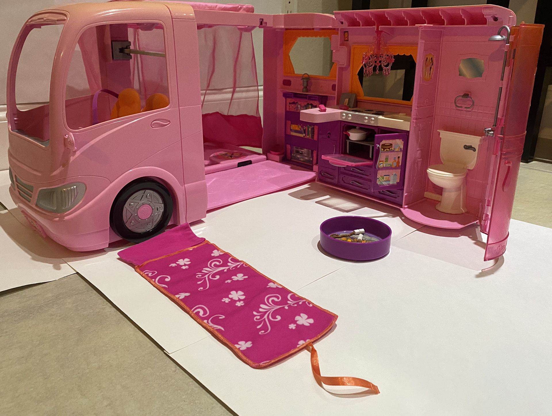 Barbie Pink Glamour RV Camper