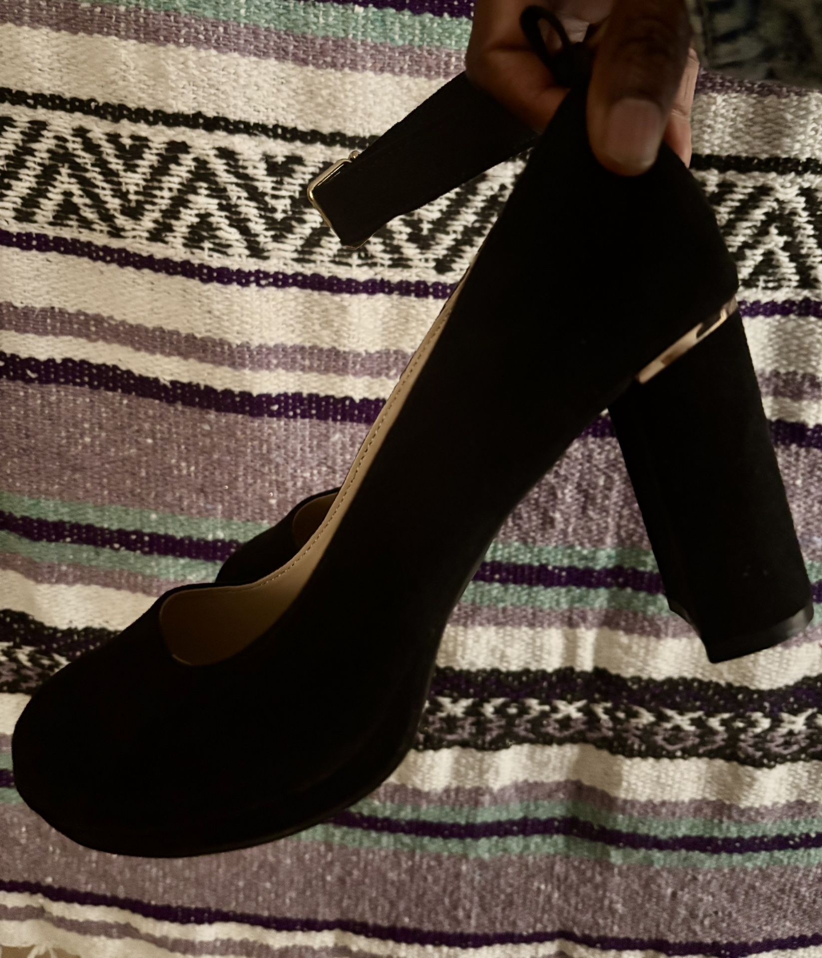 VELVET BLACK PUMPS SIZE 7