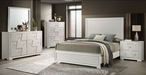 Brand New White 4pc Queen Bedroom Set (Available in Eastern King)