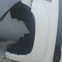 2016 CHEVY TAHOE DRIVER SIDE FENDER 