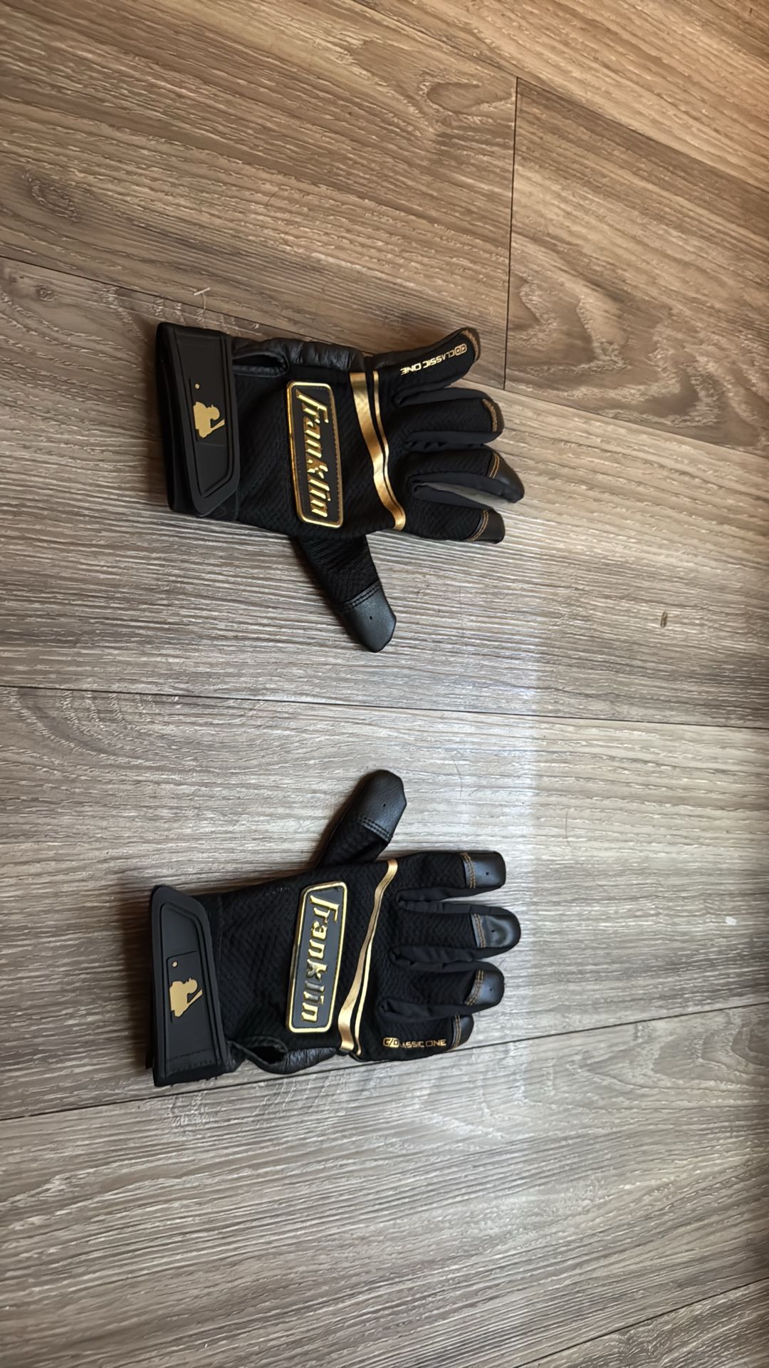 Franklin Sports MLB Classic One LT Baseball Batting Gloves.