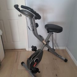 Folding 8-Level Stationary Bike