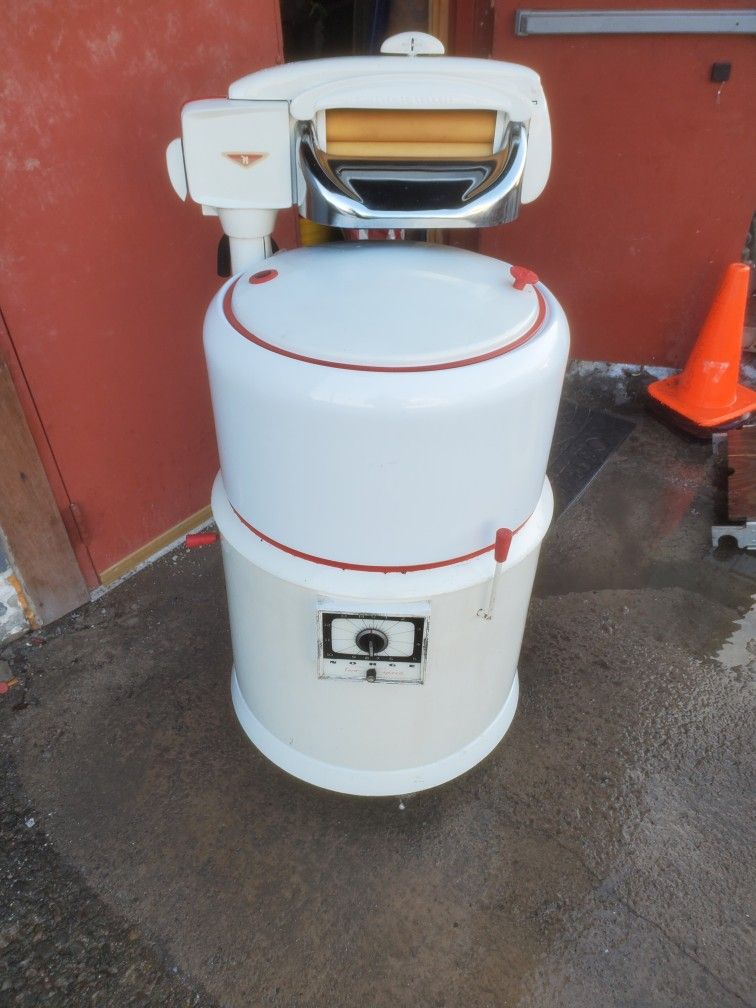 Vintage Working Norge Washing Machine