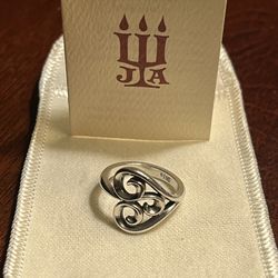 James Avery Retired French Scroll Heart Ring Size 6.5