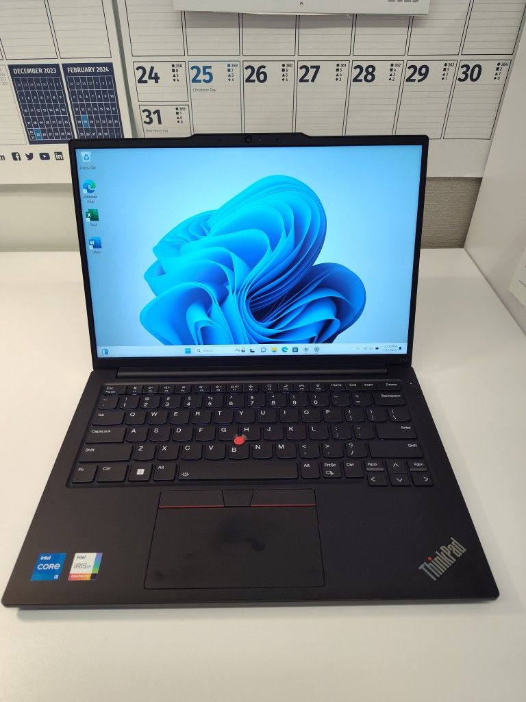 Fast Fast Fast 13th GEN Lenovo Laptop /10 Cores/256GB SSD/24GB Ram/Webcam/Bluetooth/Wi-Fi/HDMi/Windows 11/Office/Warranty