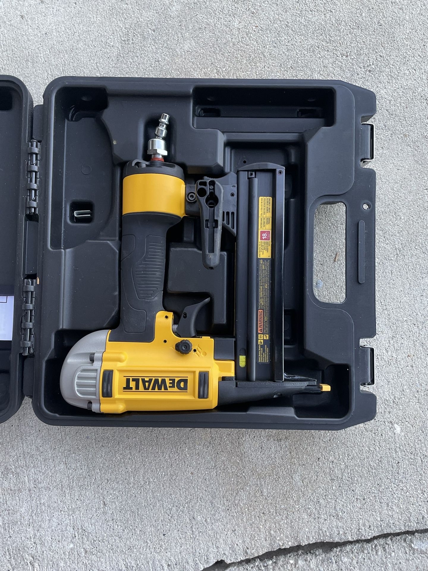 DeWalt 18g Crown Nailer