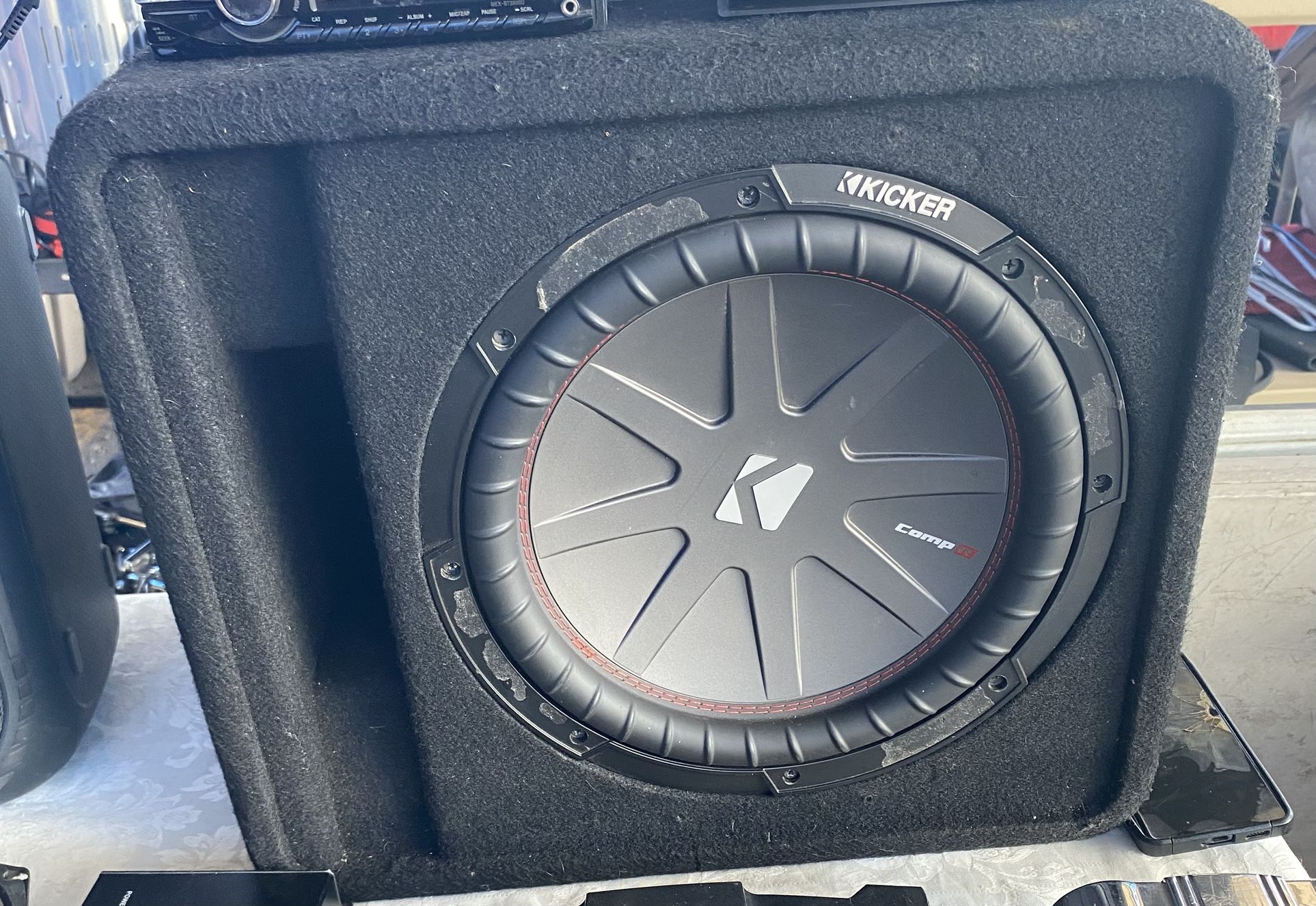 Kicker 12”subwoofer Box