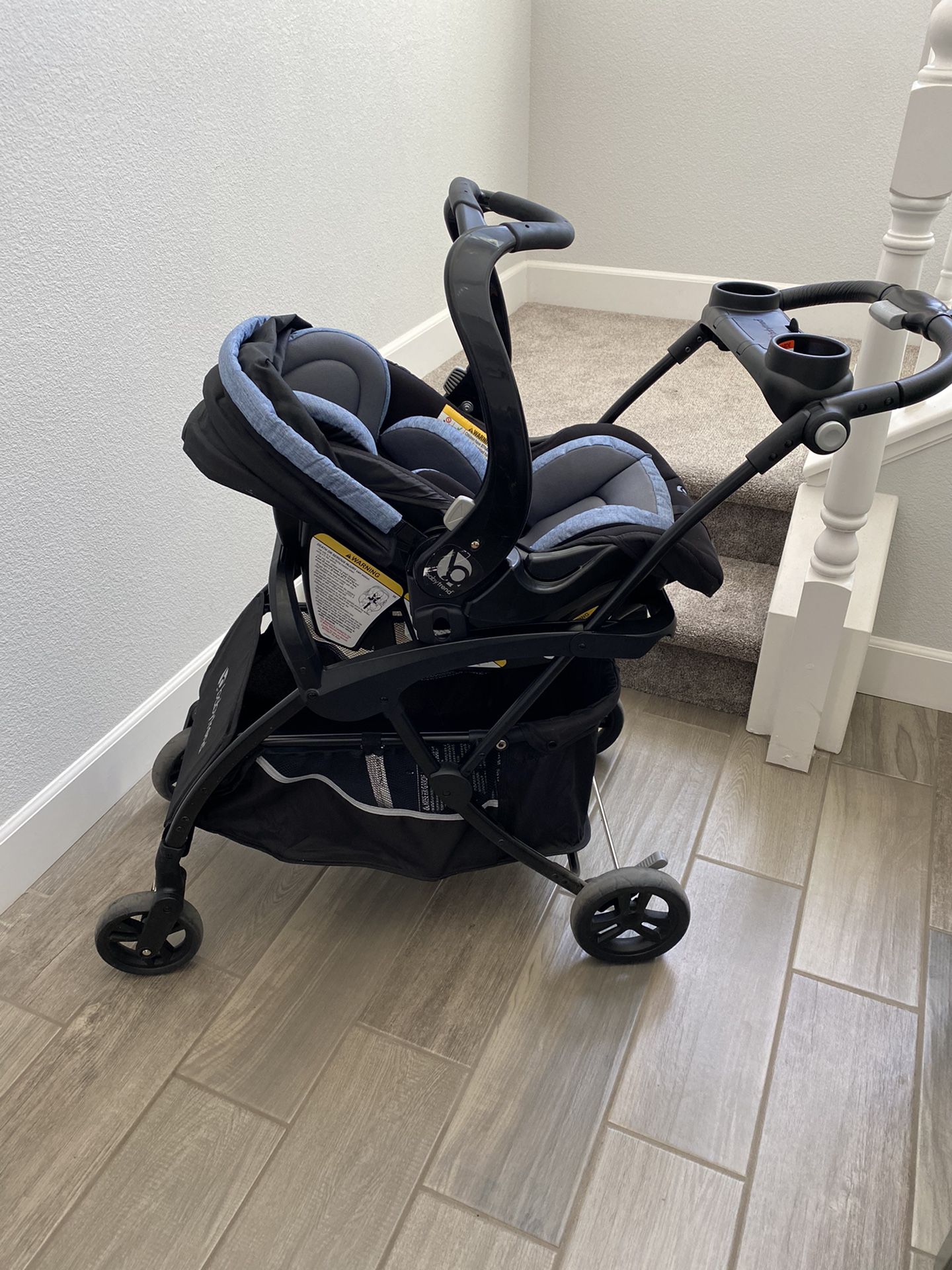 Baby Trend car seats and stroller adapter.