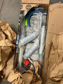 King Shocks Rear 2.5 remote reservoir shock W/Adjuster