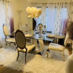ELEGANT GLASS DINING TABLE SET 