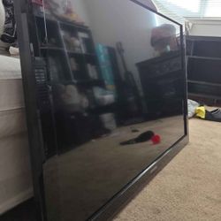 45inch Samsung TV And Sound Bar Combo
