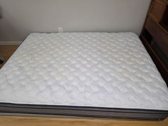 Queen double sided extra firm mattress and bunkie board