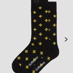 Unisex Dr Marten mini cross socks nwt 3-8