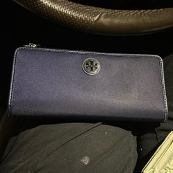 Brand New Tory Burch Nylon Envelope Wallet – Snap Closure