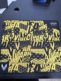 xtrfy Mousepad